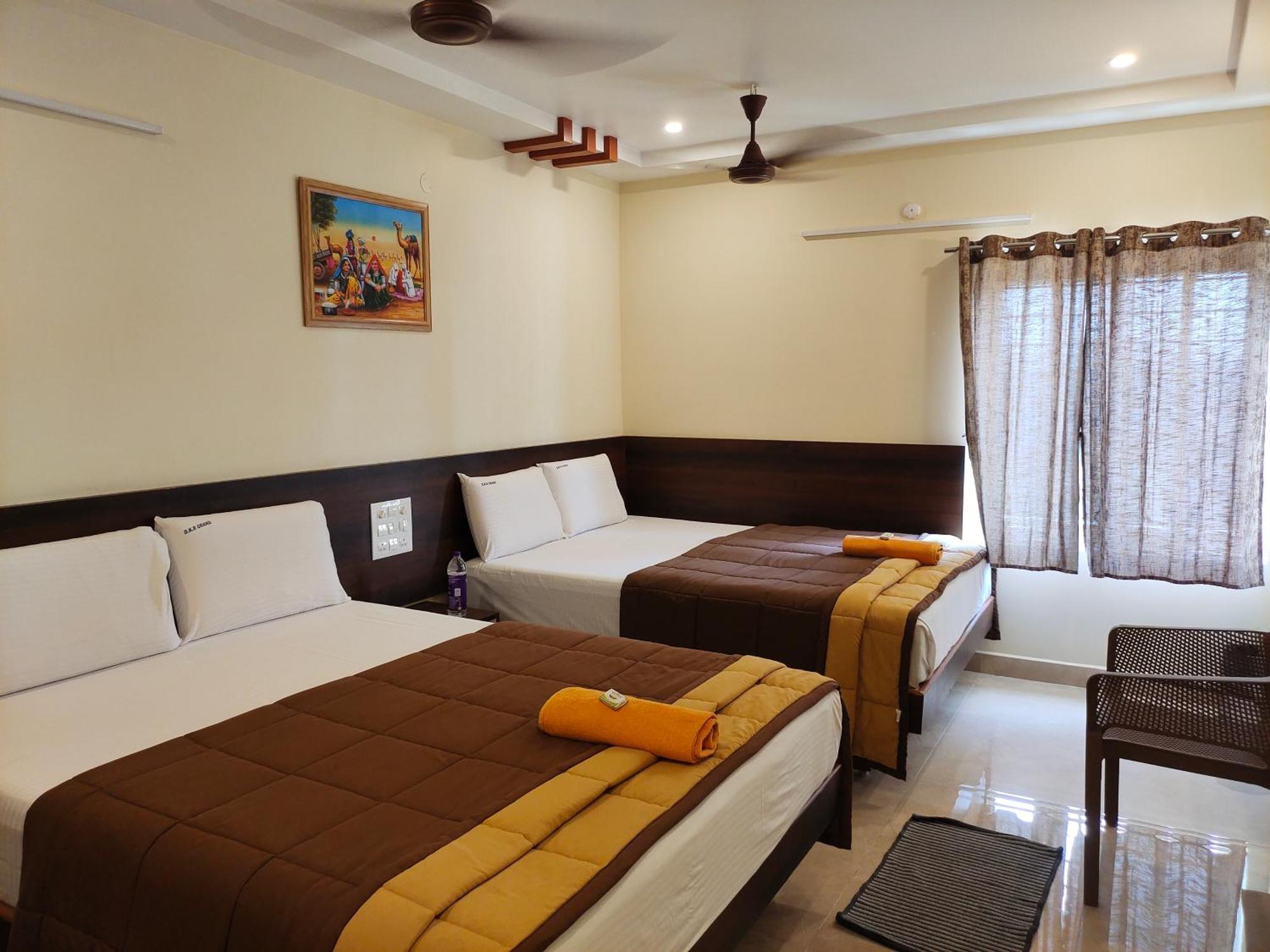 Hotel Dkr Grand 티루파티 외부 사진