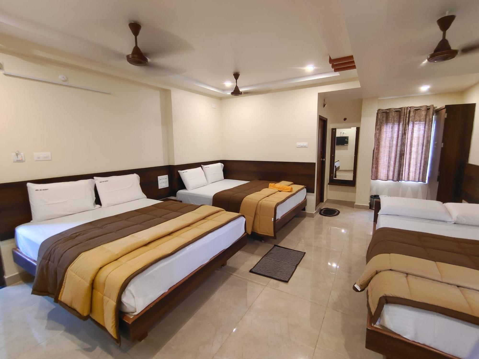 Hotel Dkr Grand 티루파티 외부 사진