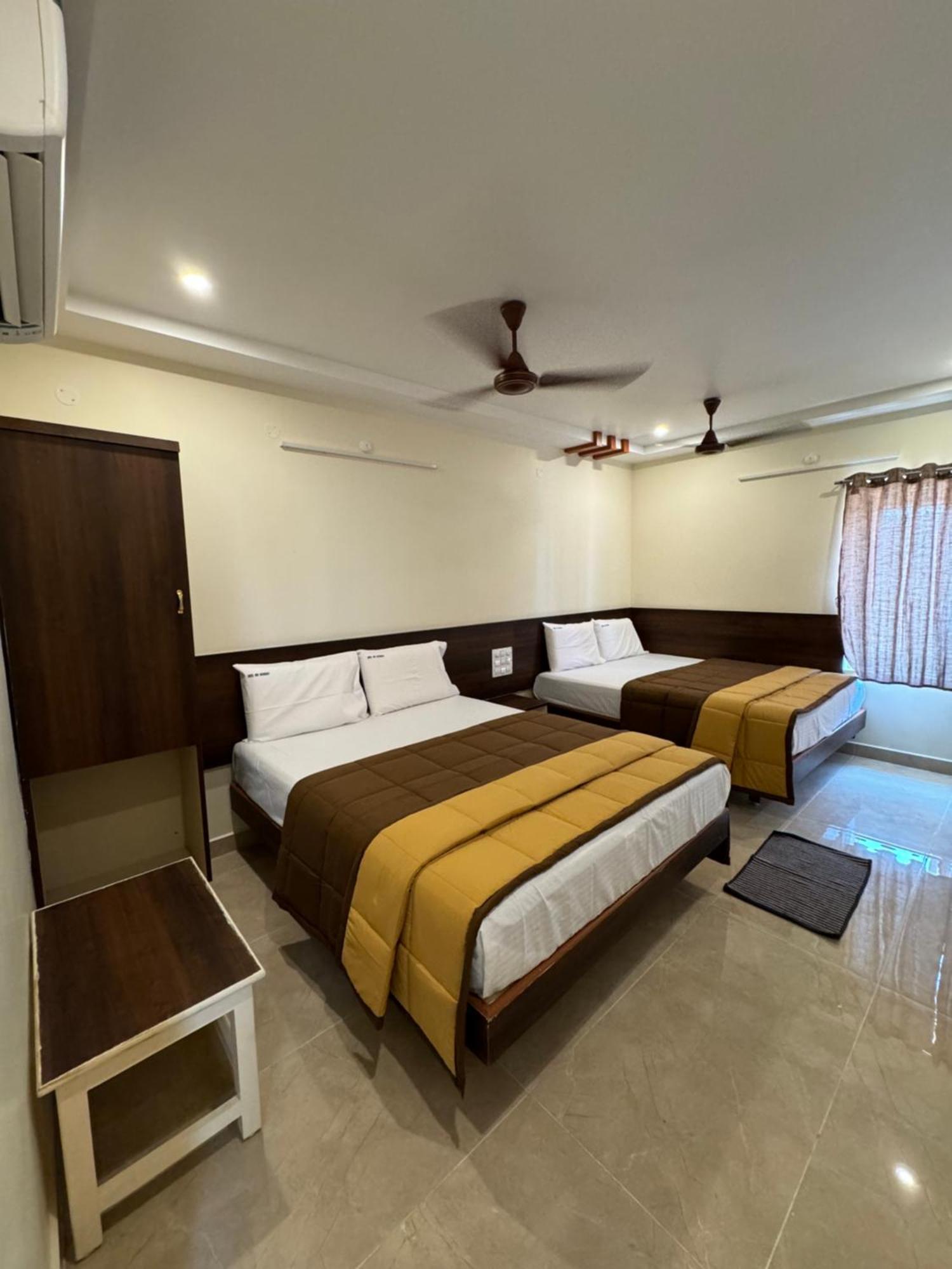 Hotel Dkr Grand 티루파티 외부 사진
